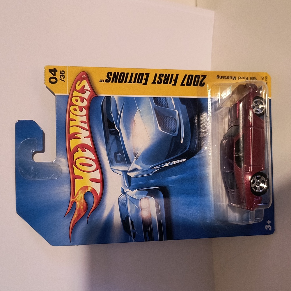 B23 Hot Wheels 69 ford mustang  with shipping protector